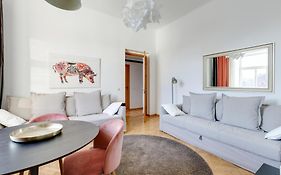 Tyzen39&38 Luxury Apartment